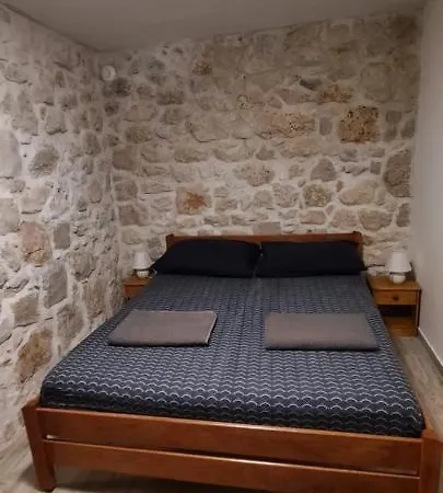 Mliko I Palenta *