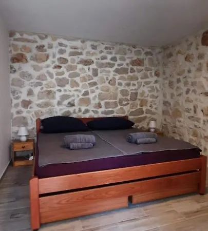 Apartment Mliko I Palenta