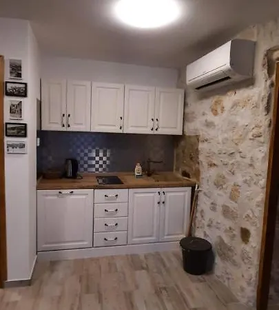 Mliko I Palenta Apartment Razanac