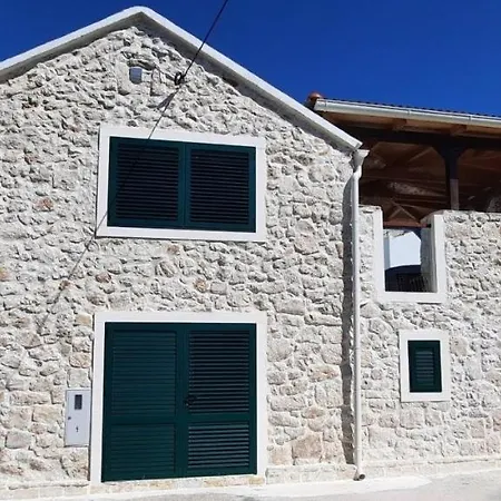 Mliko I Palenta Apartment Razanac