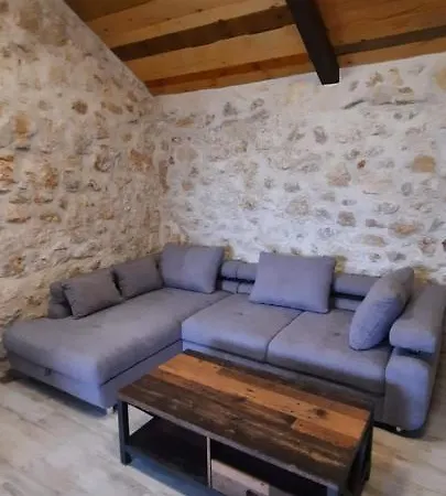 Apartment Mliko I Palenta