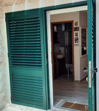 Apartment Mliko I Palenta Razanac